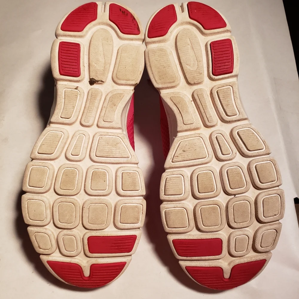 NIKE FLEX EXPERIENCE RN 2 SZ 6Y‎